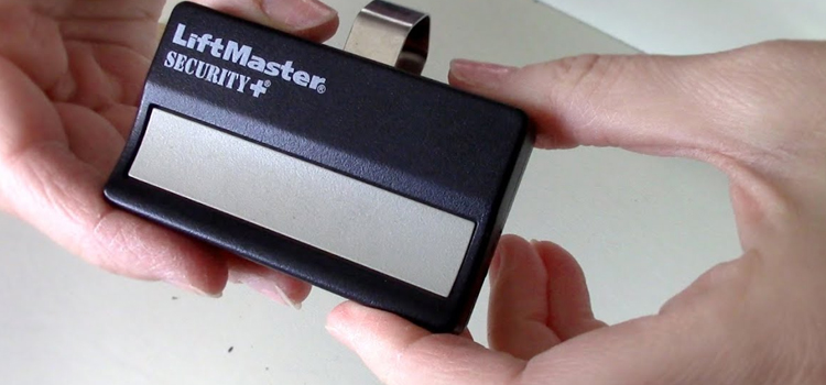 chamberlain garage door remote battery in Whonnock