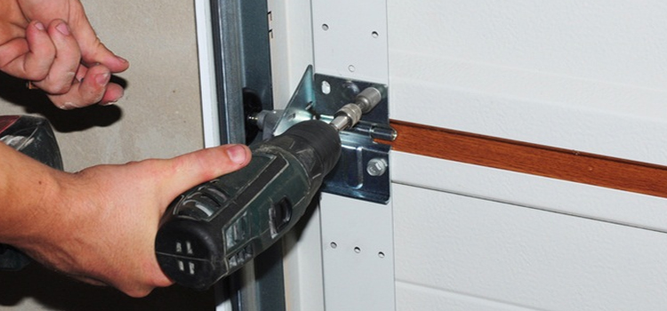 residential garage door service in Maple Ridge